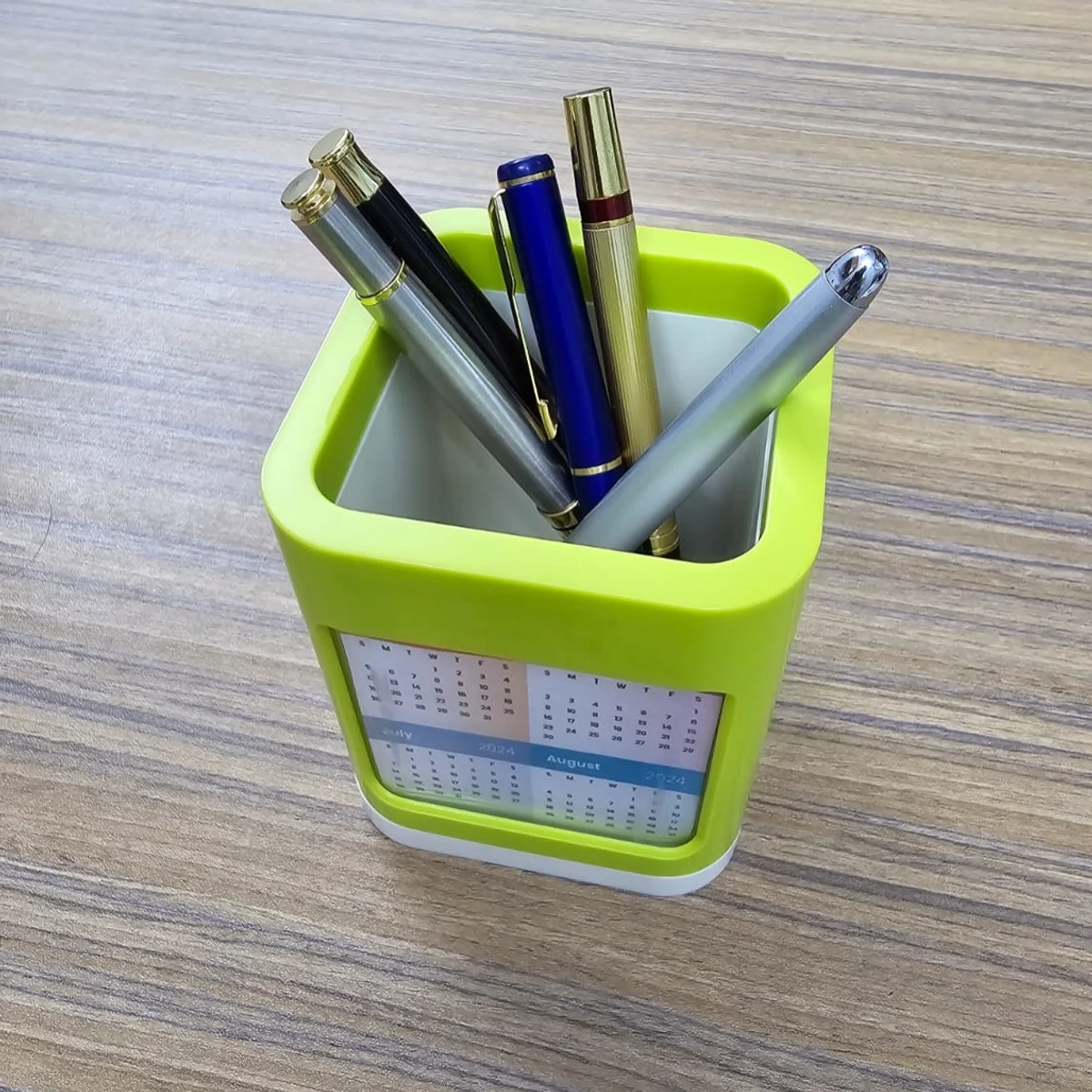 Calendar with Pen Holder