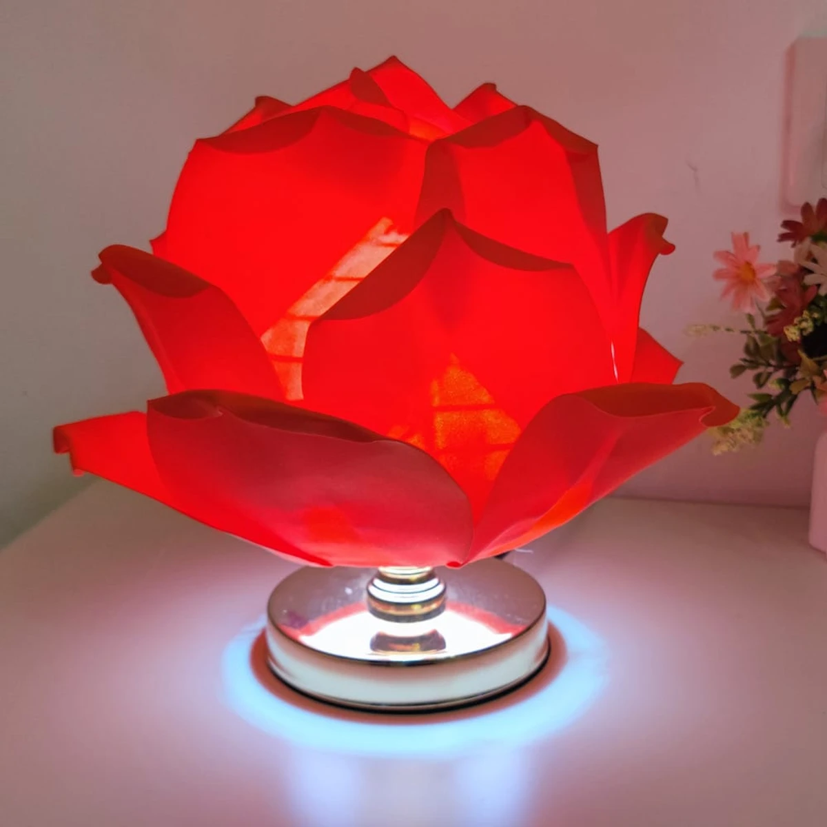 Woven rose table lamp with gloss fabric, modern design, mood light, perfect for weddings and offices